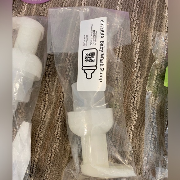 Baby Wash x2 - Picture 2 of 8